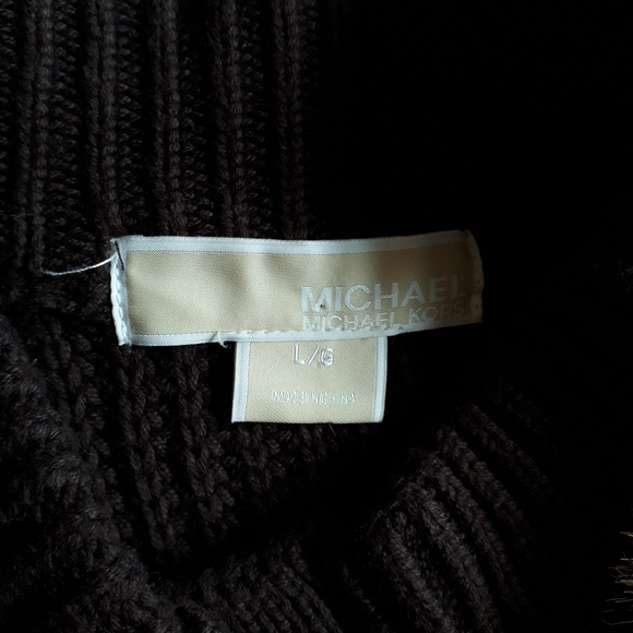 MICHAEL KORS FAUX FUR VEST - Picture 10 of 10
